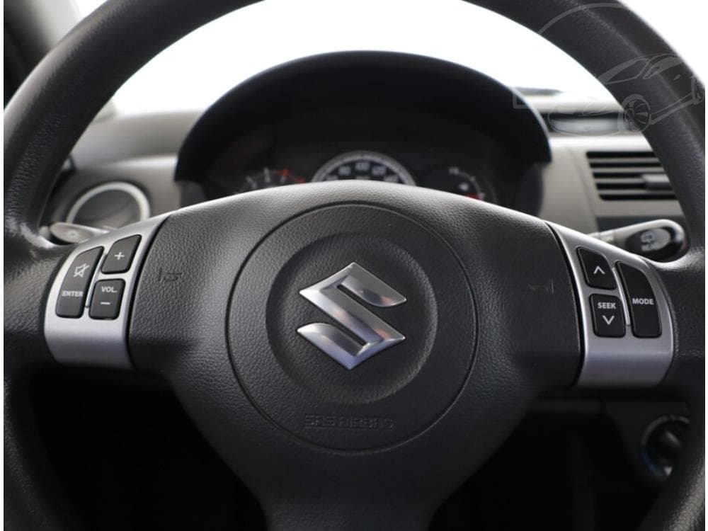 2005 Suzuki SWIFT - 8