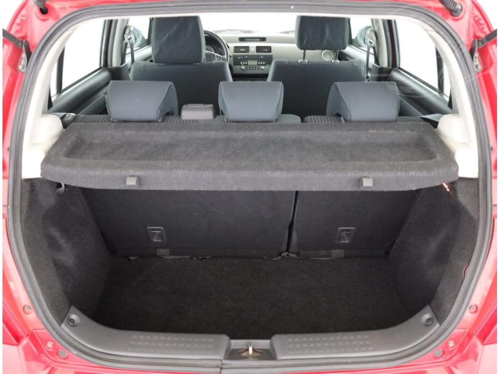 2005 Suzuki SWIFT - 15
