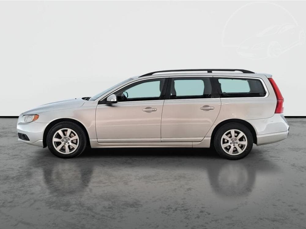 2011 Volvo V70 - 3
