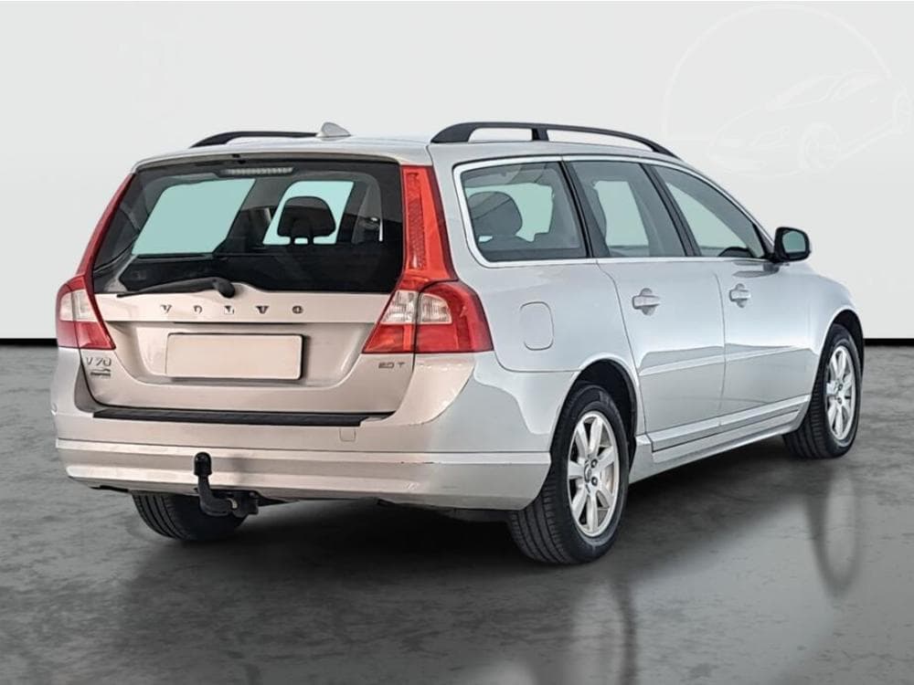 2011 Volvo V70 - 5