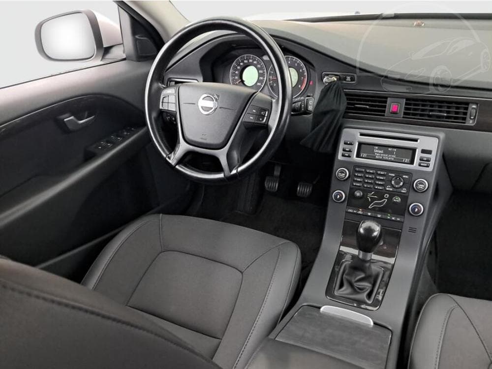 2011 Volvo V70 - 7