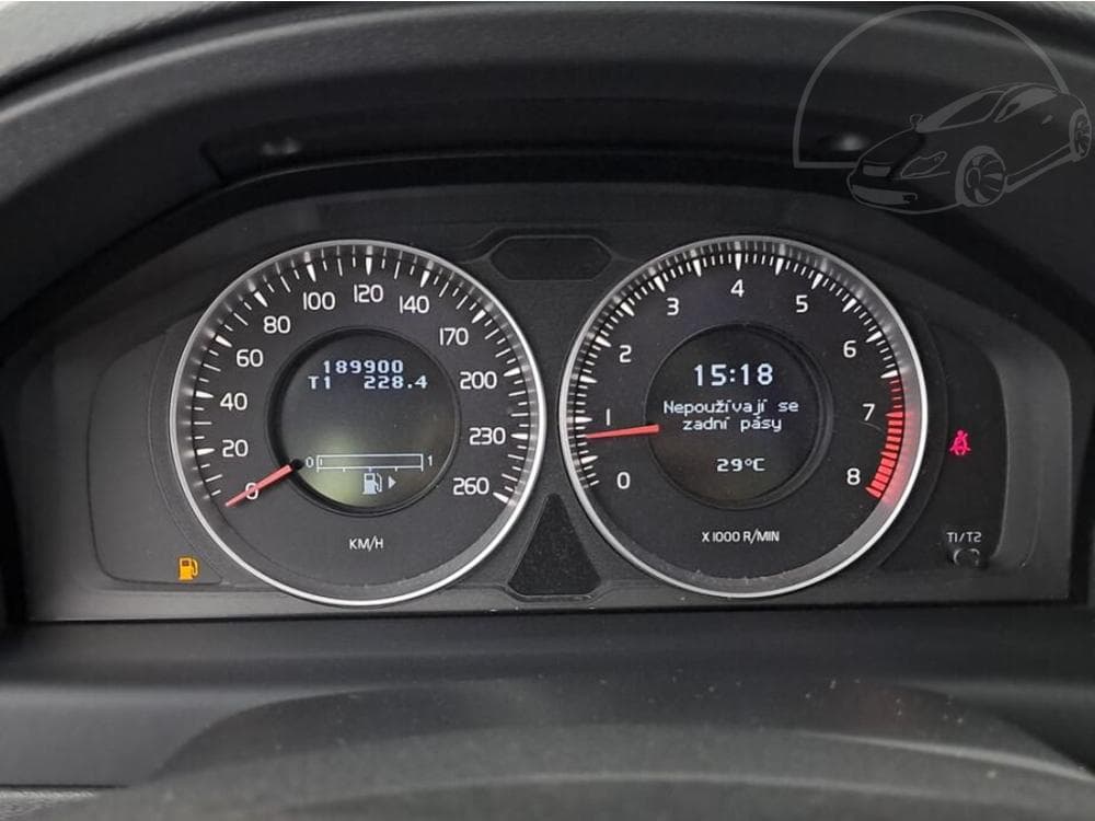 2011 Volvo V70 - 11