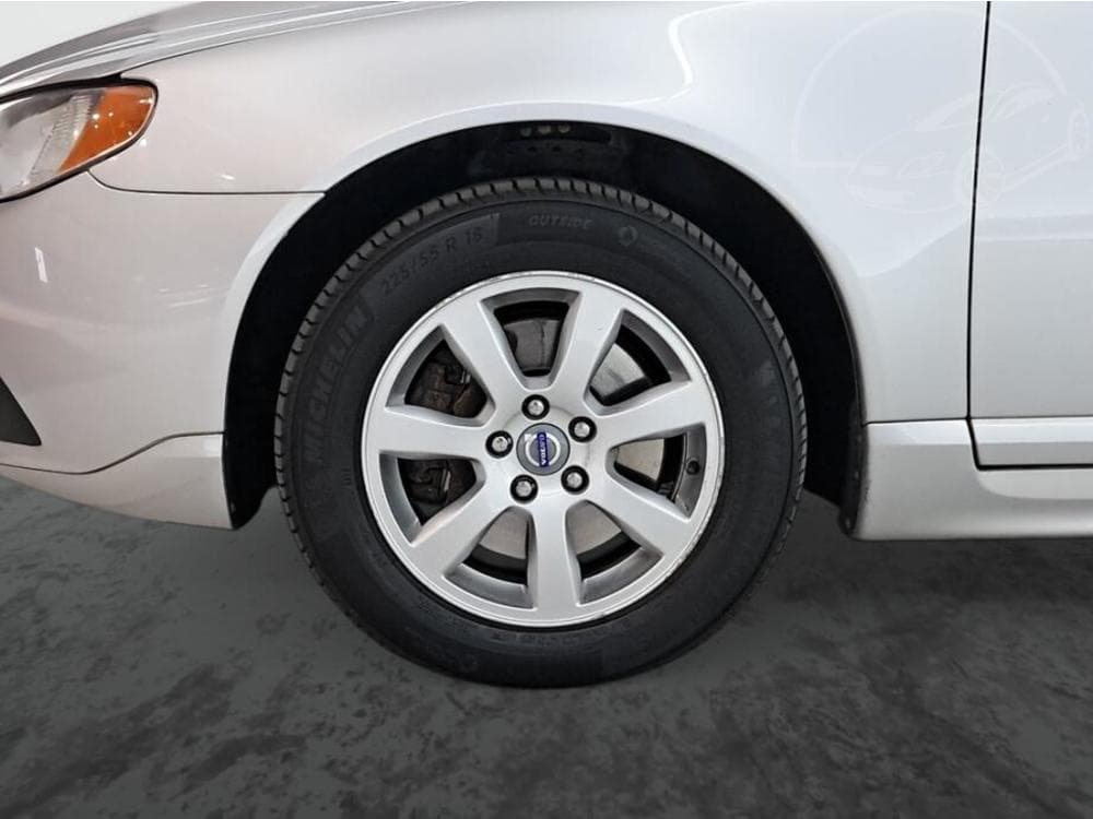 2011 Volvo V70 - 14