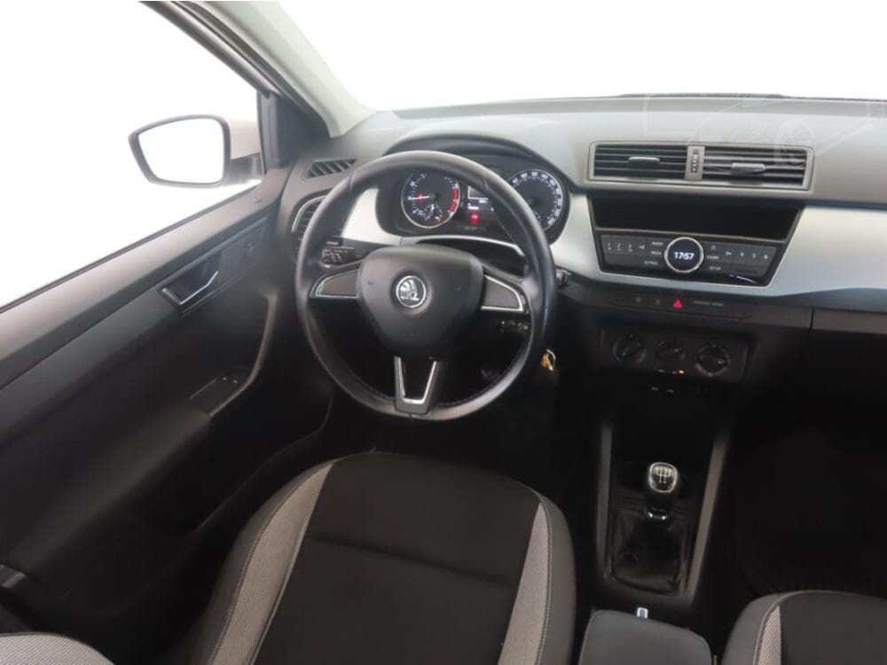 2015 Škoda FABIA - 7