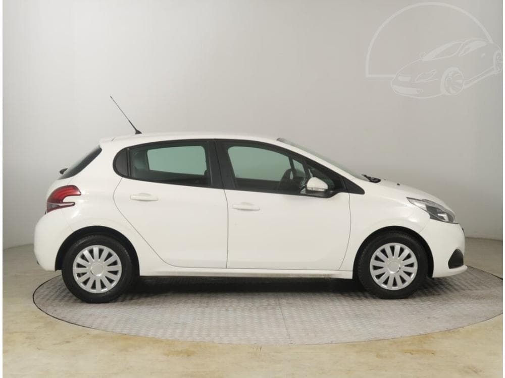2017 Peugeot 208 - 6