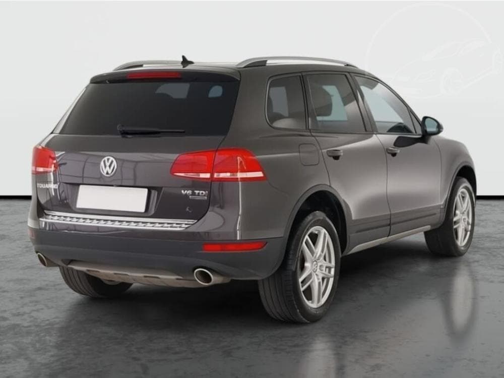 2012 Volkswagen TOUAREG - 5