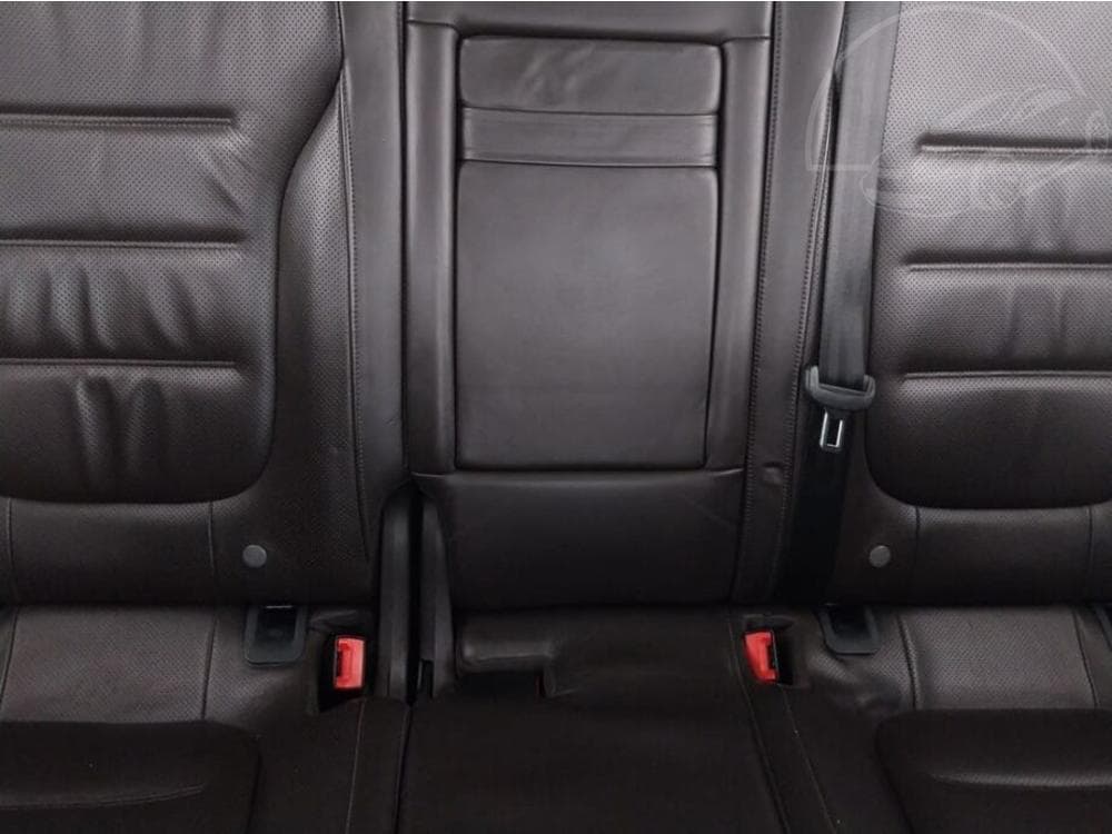 2012 Volkswagen TOUAREG - 10