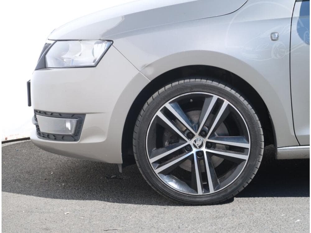2014 Škoda RAPID - 14