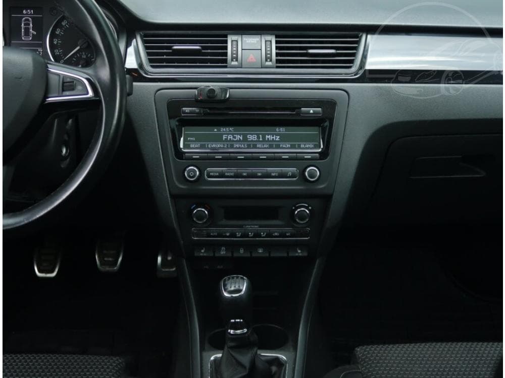 2015 Škoda RAPID - 12