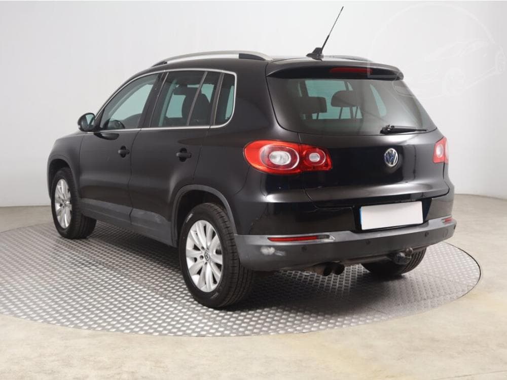 2010 Volkswagen TIGUAN - 4