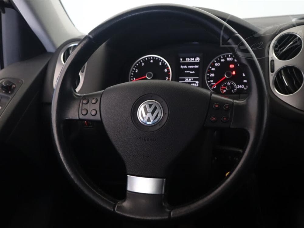 2010 Volkswagen TIGUAN - 12