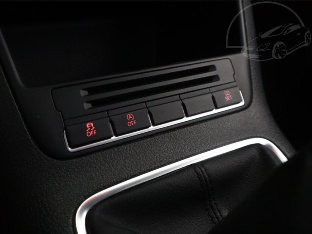 2010 Volkswagen TIGUAN - 14