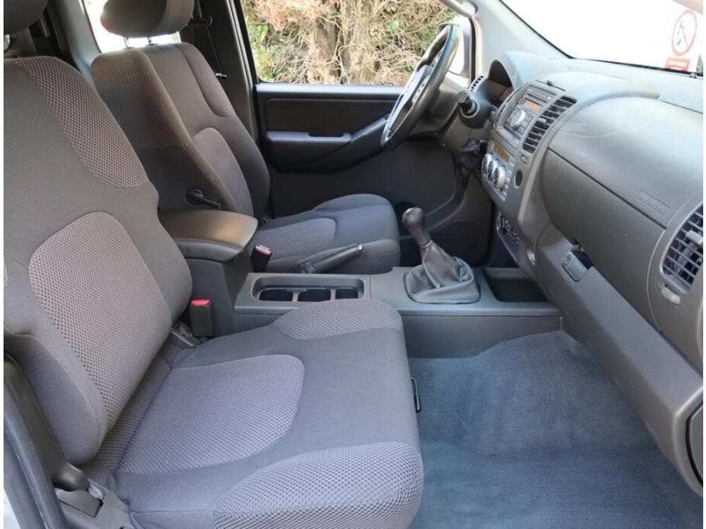2008 Nissan NAVARA - 9