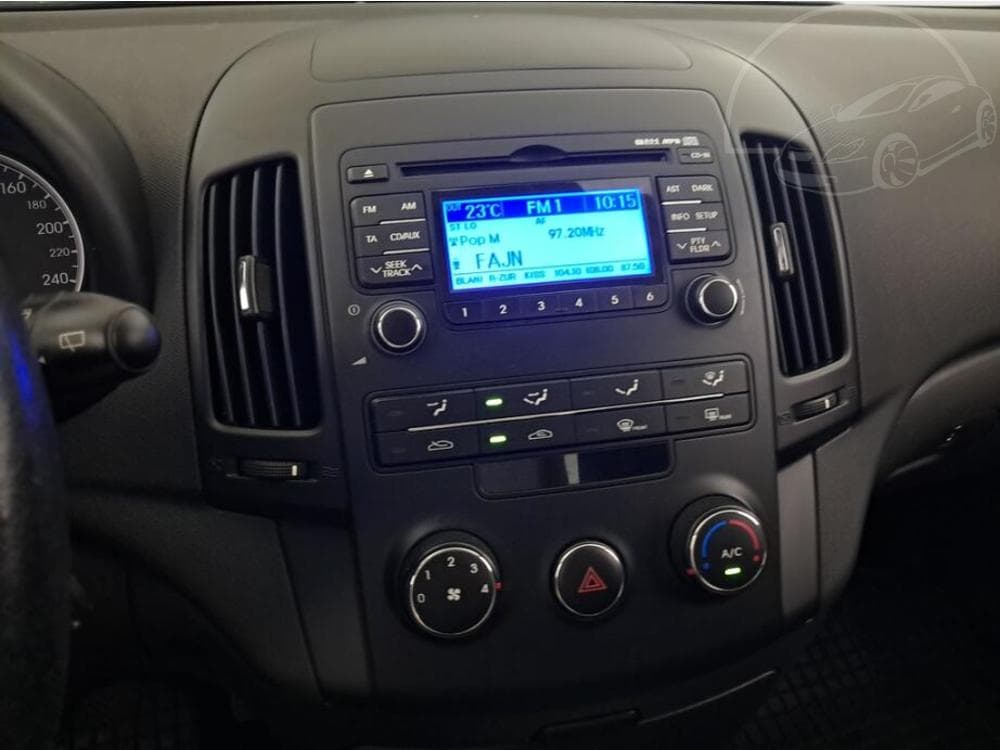 2011 Hyundai i30 - 12