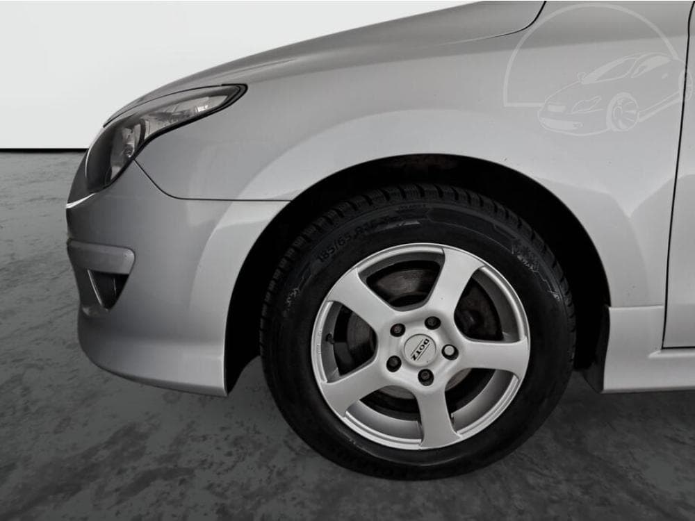 2011 Hyundai i30 - 15