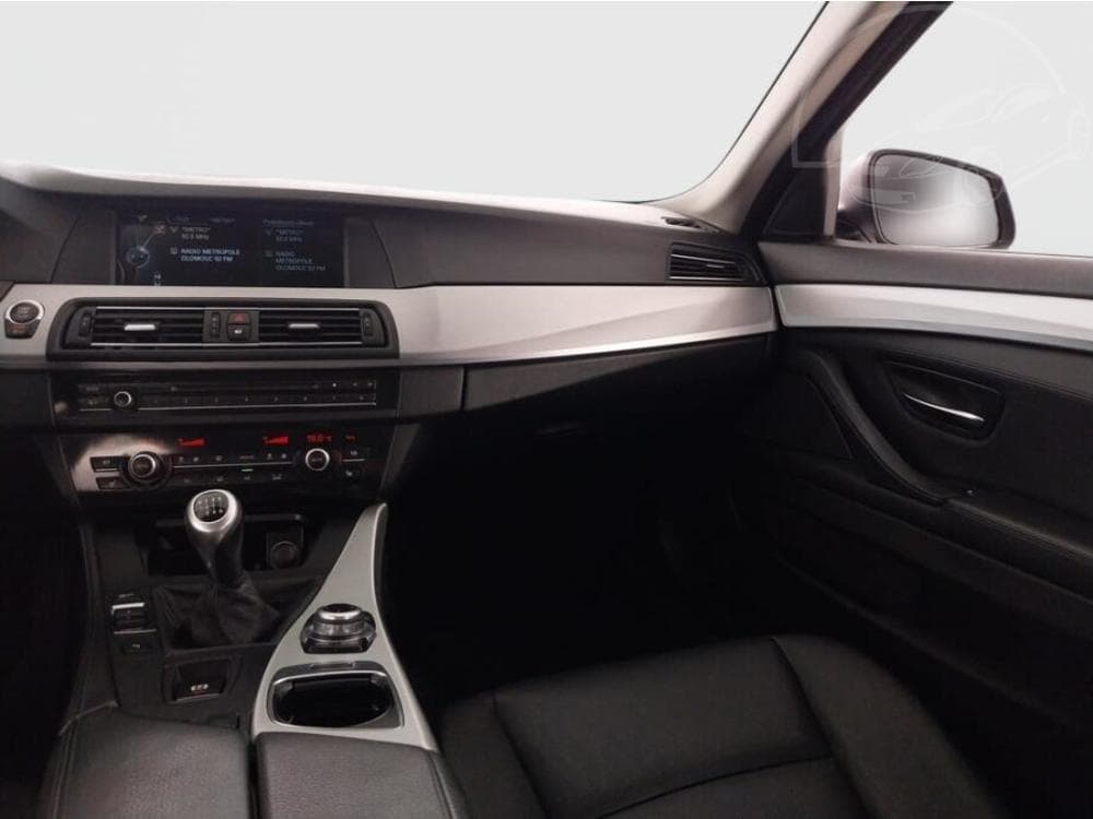 2013 BMW 5-SERIES - 8