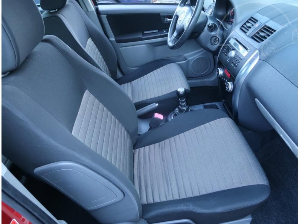 2010 Suzuki SX4 - 9