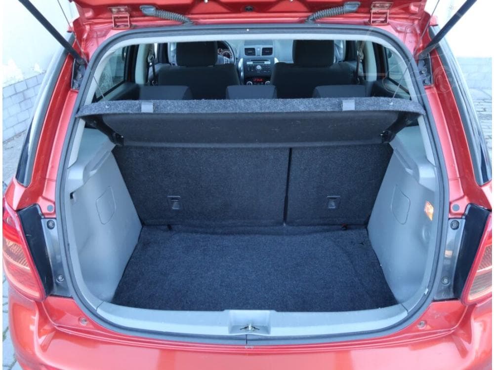 2010 Suzuki SX4 - 14