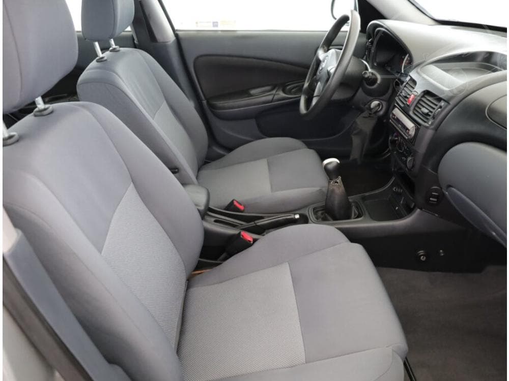 2004 Nissan ALMERA - 7