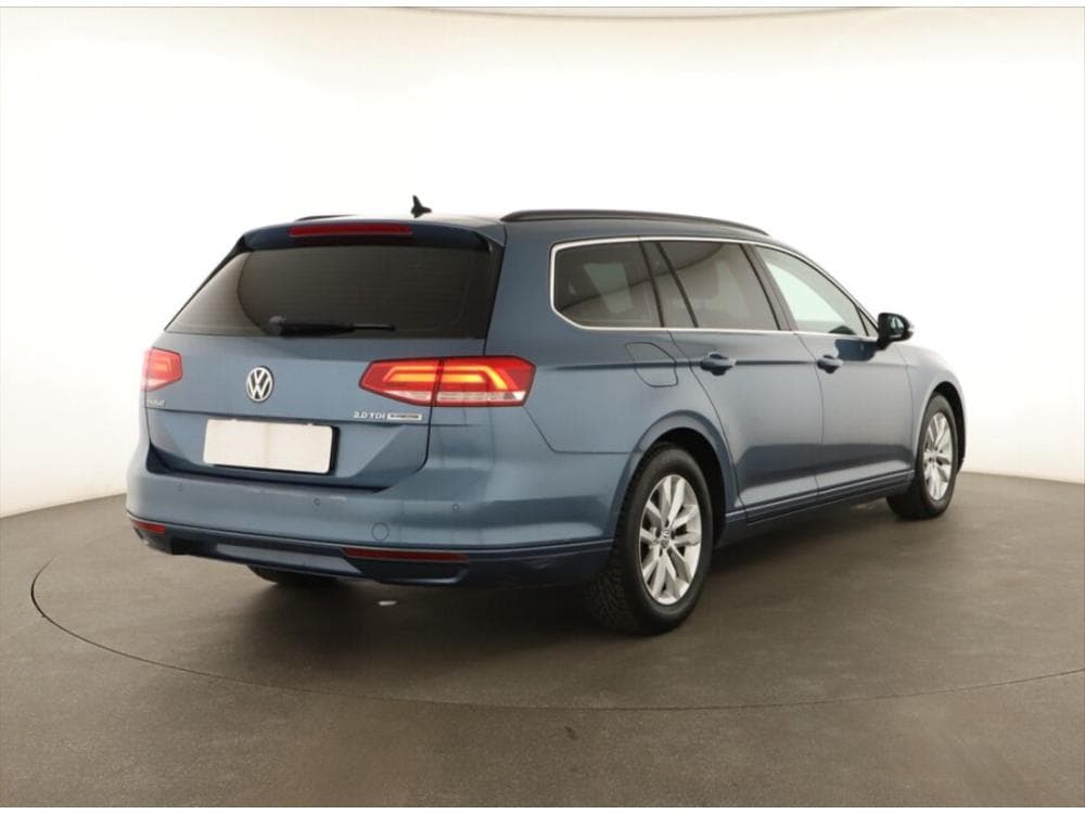 2015 Volkswagen PASSAT - 5