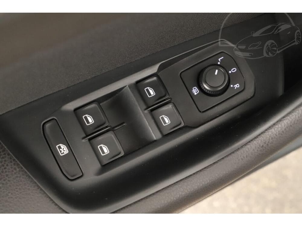2015 Volkswagen PASSAT - 9