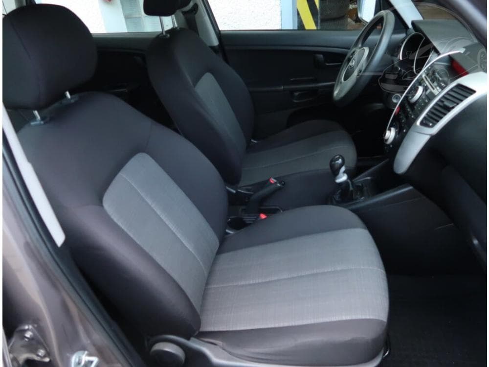2012 Kia VENGA - 9