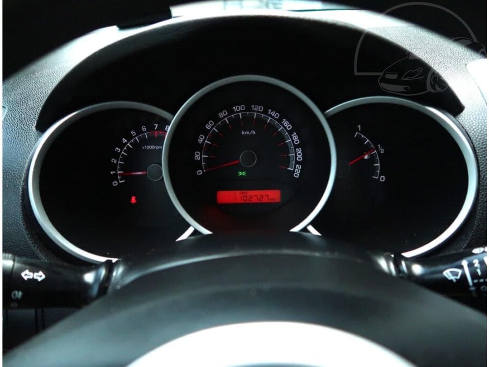 2012 Kia VENGA - 11