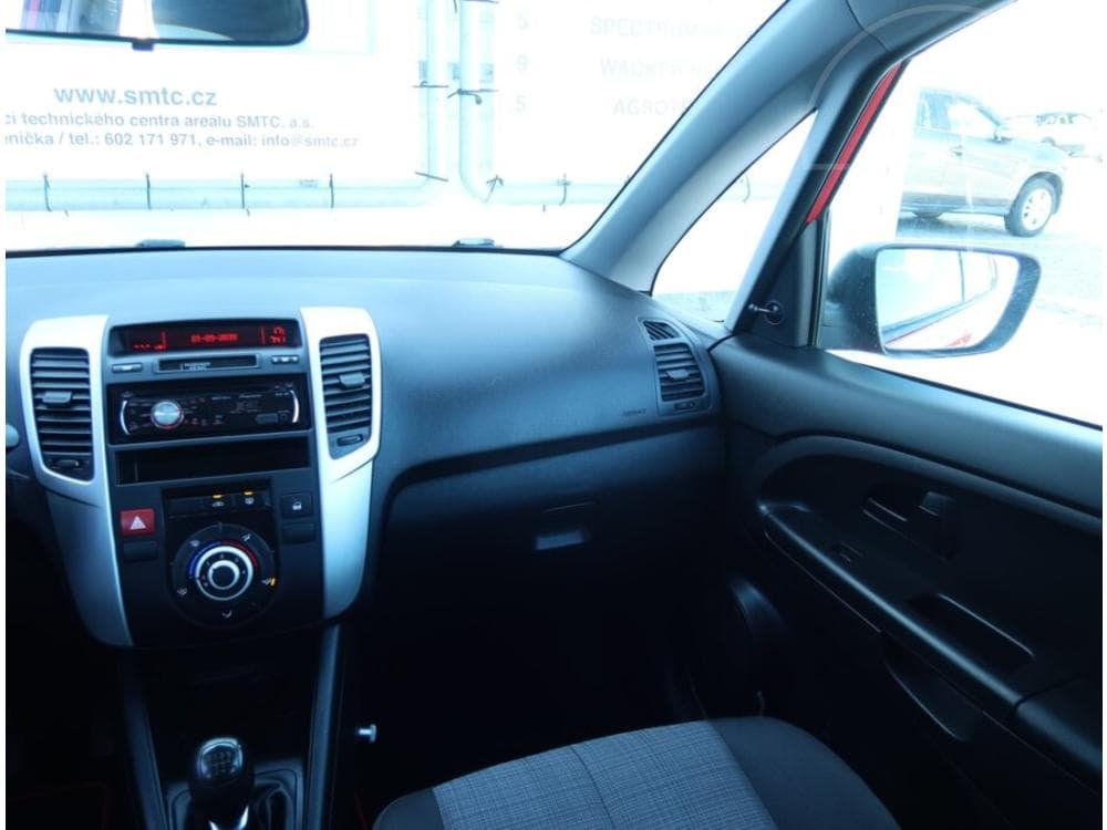 2010 Kia VENGA - 8