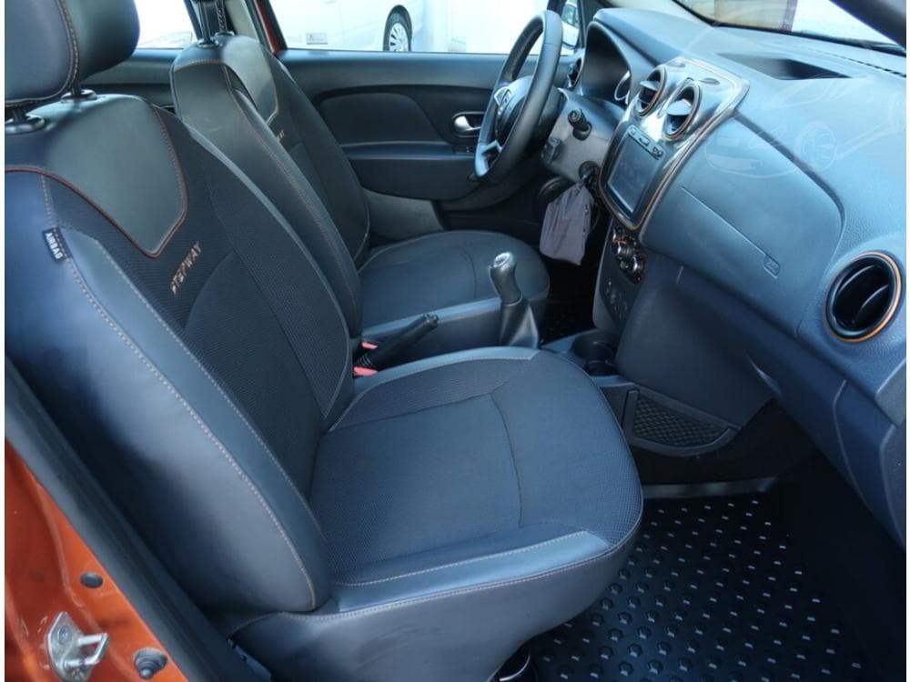 2017 Dacia SANDERO - 9