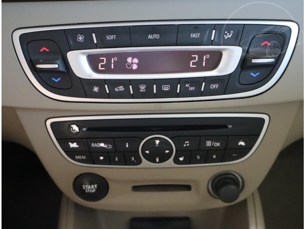 2010 Renault FLUENCE - 13