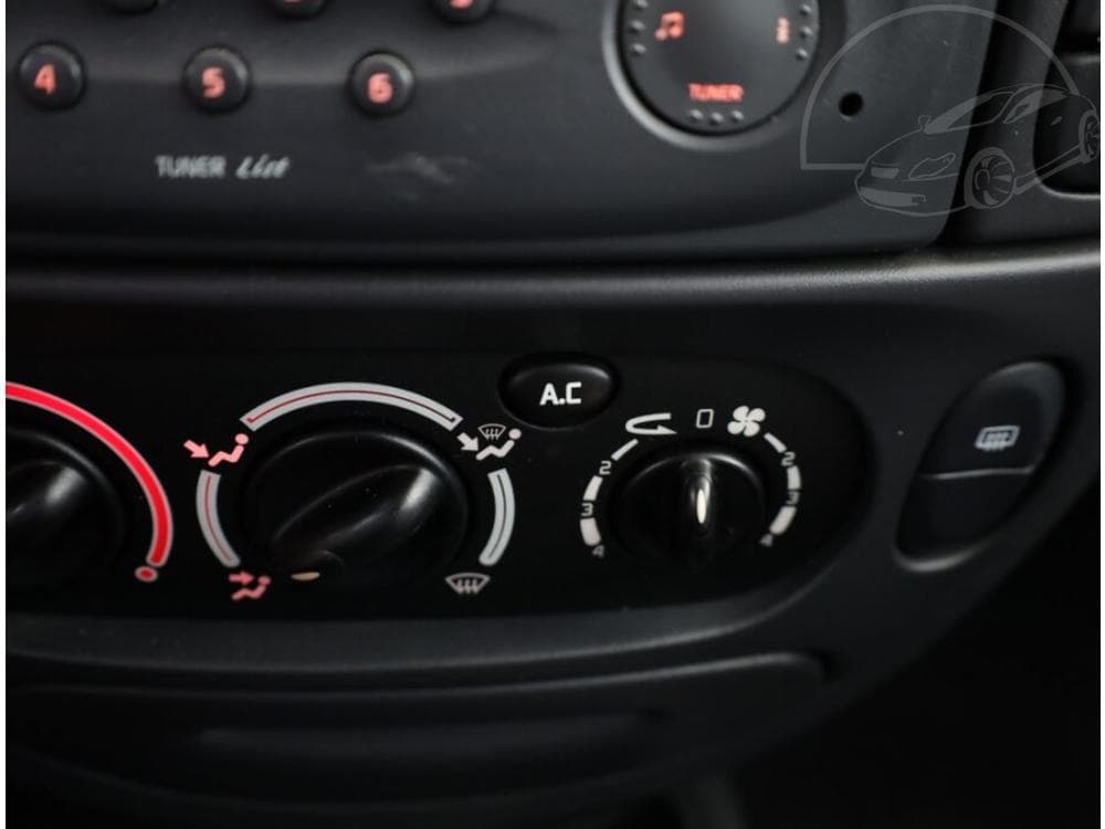 2003 Renault MEGANE - 11