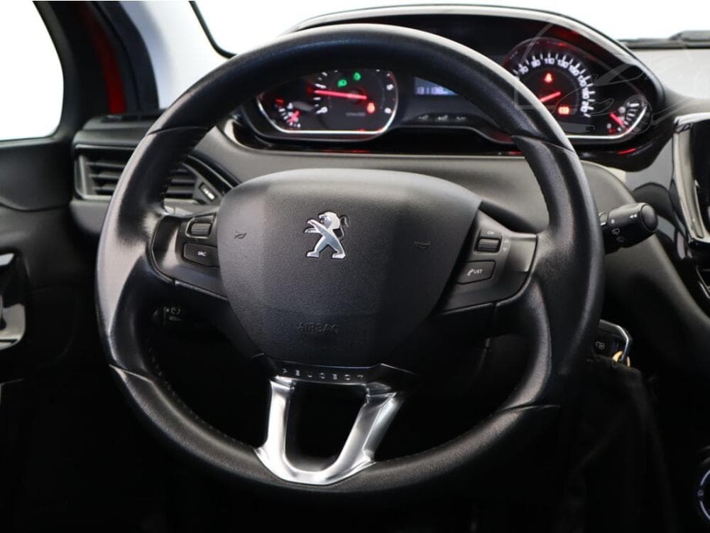 2014 Peugeot 208 - 13