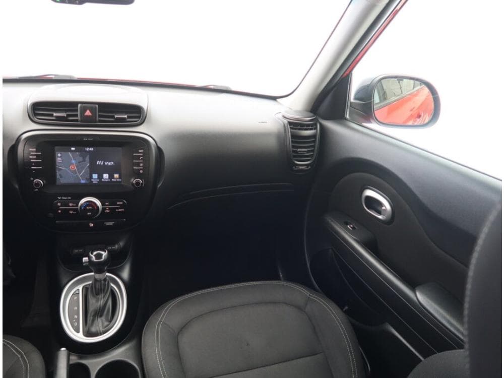 2017 Kia SOUL - 8