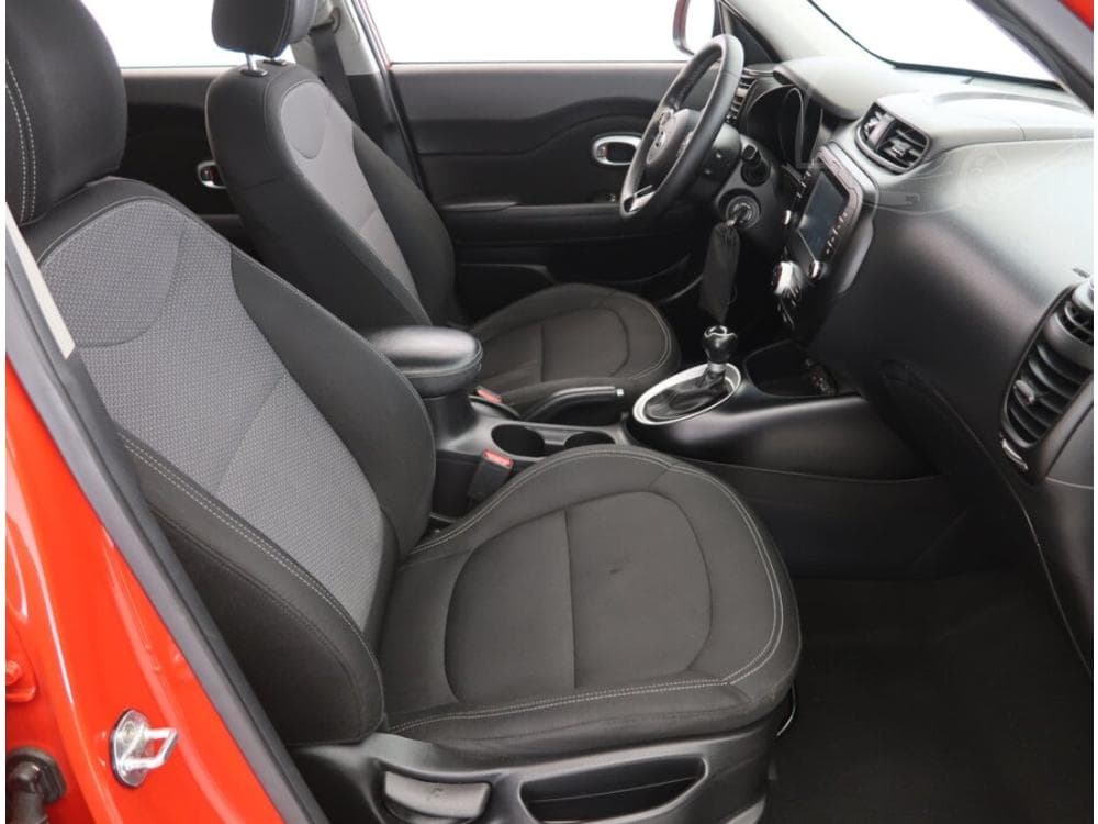 2017 Kia SOUL - 9