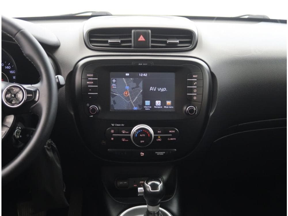 2017 Kia SOUL - 12