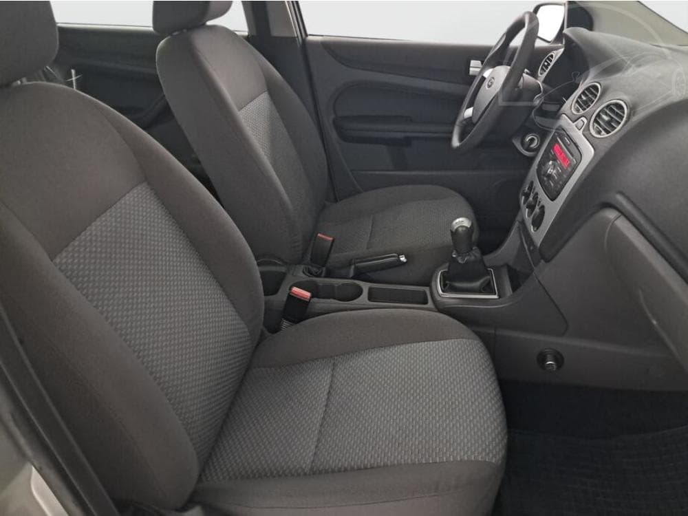2007 Ford FOCUS - 9