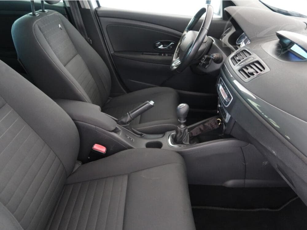 2016 Renault MEGANE - 9