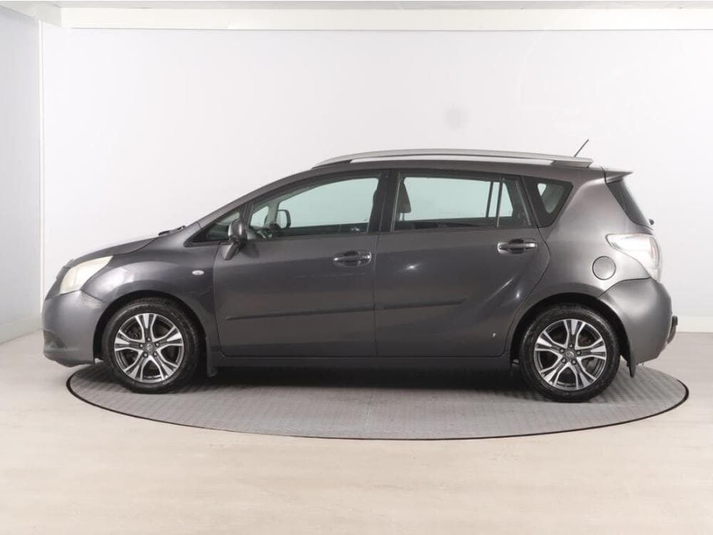 2011 Toyota VERSO - 3