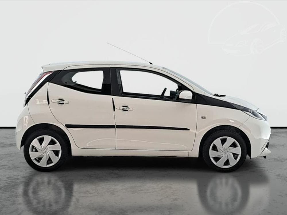 2017 Toyota AYGO - 6