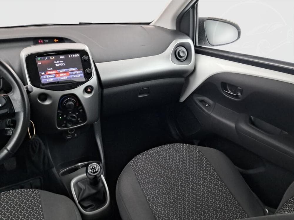 2017 Toyota AYGO - 8