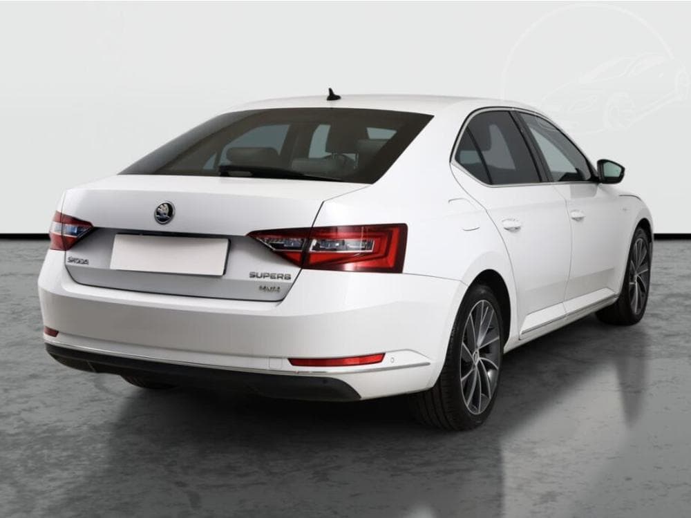2019 Škoda SUPERB - 5