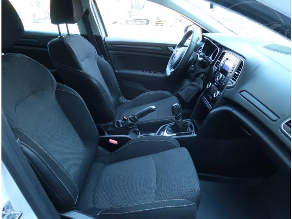 2019 Renault MEGANE - 9