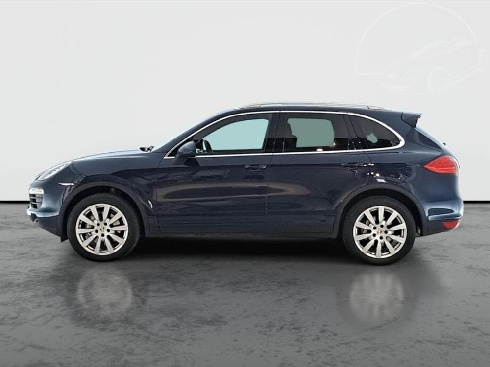 2011 Porsche CAYENNE - 3
