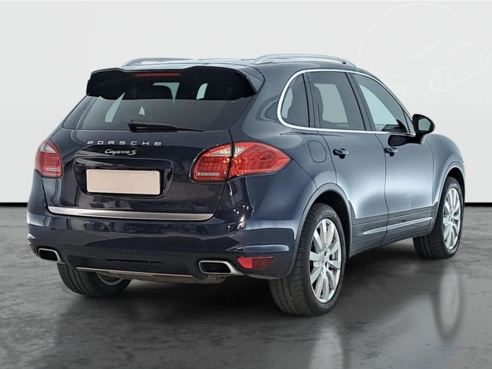 2011 Porsche CAYENNE - 5