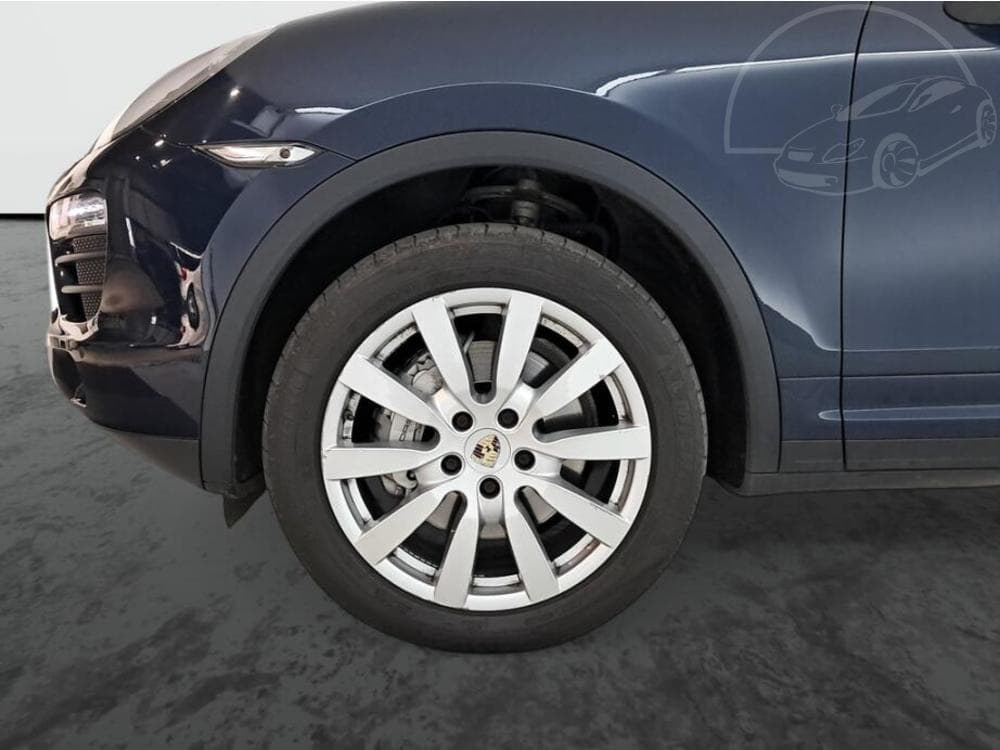 2011 Porsche CAYENNE - 15