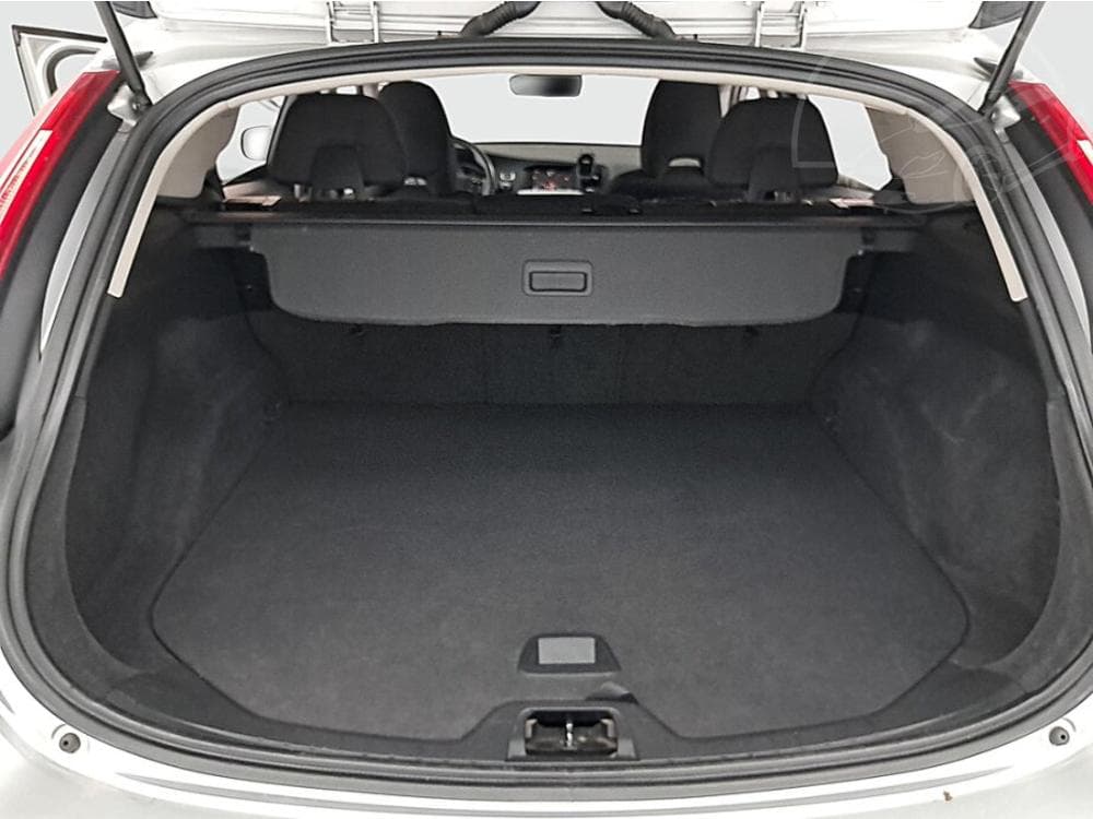 2017 Volvo V60 - 14