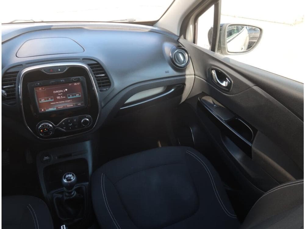 2017 Renault CAPTUR - 8