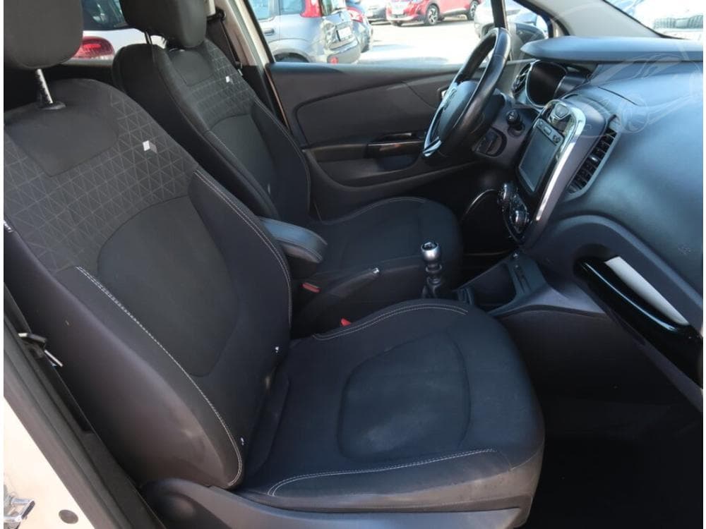 2017 Renault CAPTUR - 9