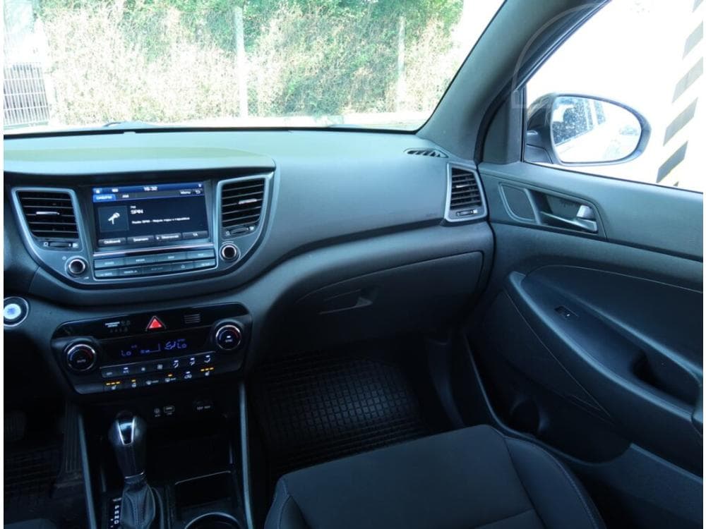 2018 Hyundai TUCSON - 8