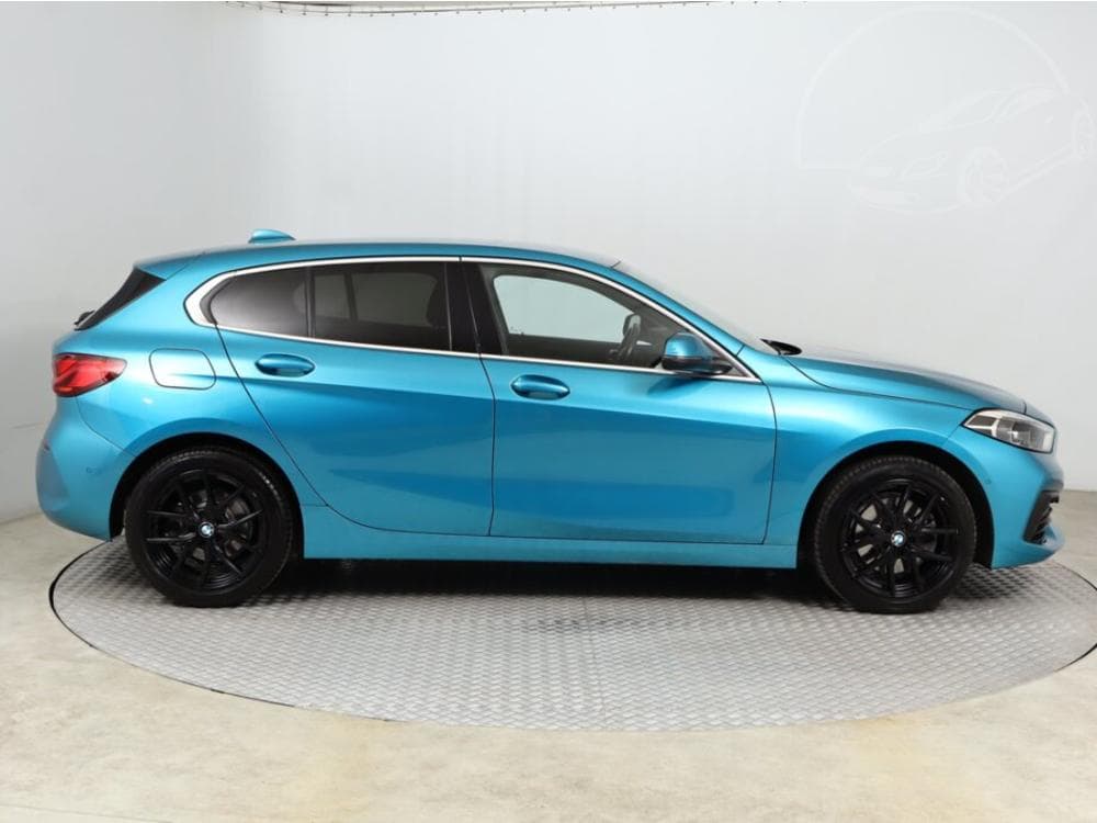 2022 BMW 1-SERIES - 6